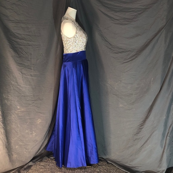 Elegant Blue and Silver Women's Formal Dress - Picture 12 of 16